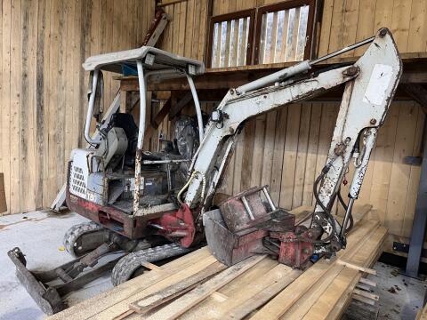 Takeuchi TB 016