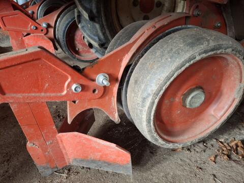 Kuhn Planter, 4-reihig, 3 m Scheibenschar