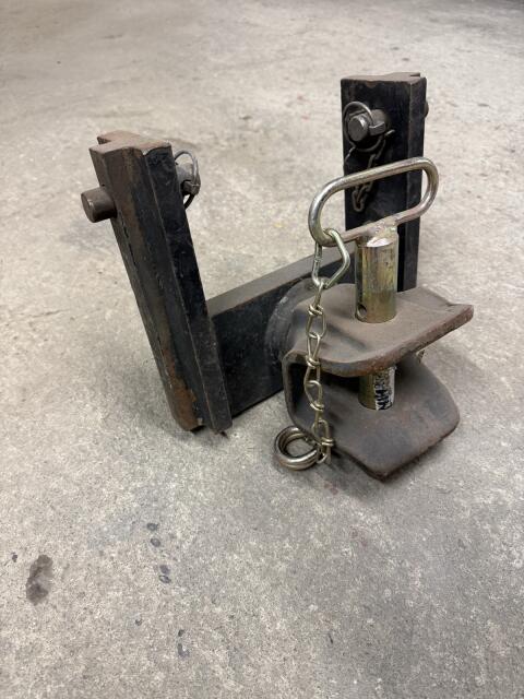 Untenanhängung MF 4200/4300