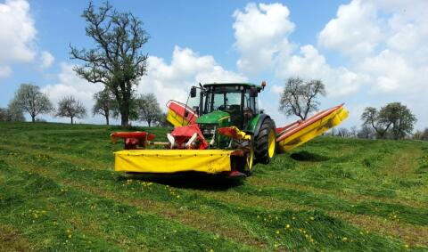 Mähwerk Pöttinger Butterfly 680