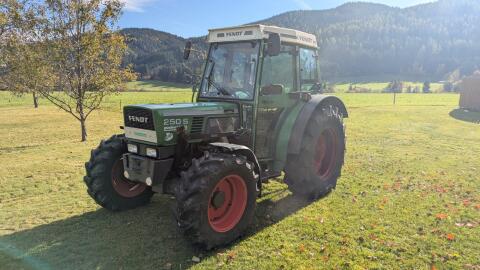 Fendt Farmer 250 S