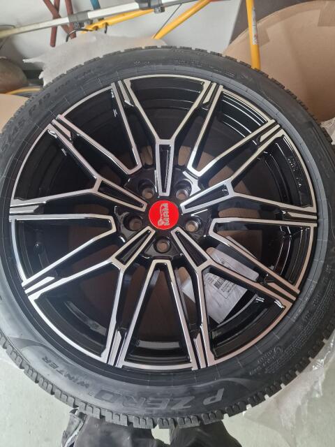 Mam Felgen B3N mit Pirelli Reifen