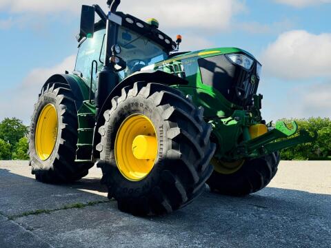 John Deere 6215R Ultimate Edition