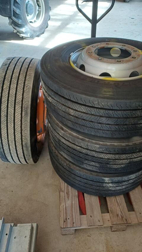 Reifen 285/70 R19,5