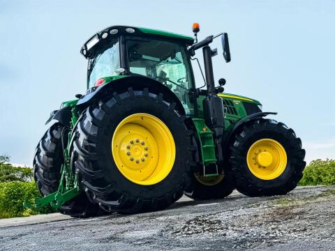 John Deere 6215 R Ultimate Edition