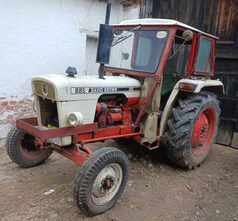 Case David Brown 885