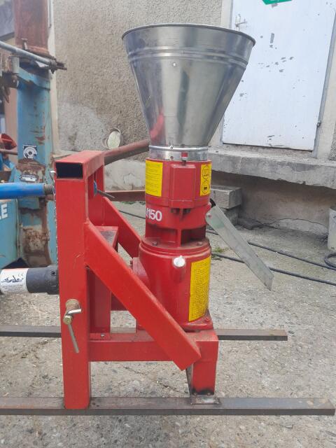Pelletpresse für Zapfwellenbetrieb