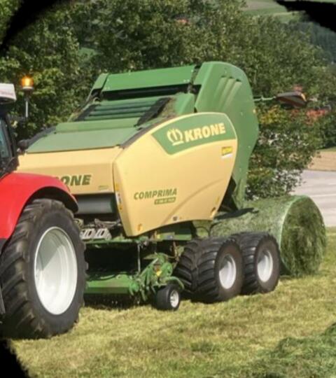 Rundballenpresse Krone Comprima 150 XC Plus