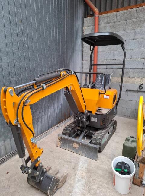 Minibagger 1,2 t Bj. 12/2024 UR12