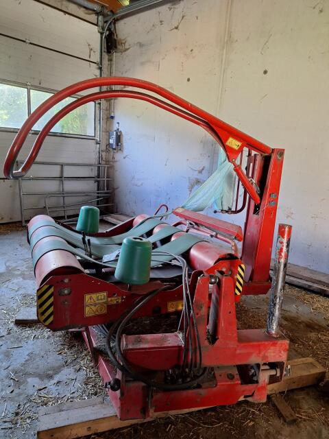 Betriebsauflösung Rundballenpresse und Wickler