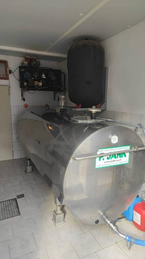 Milchtank ca. 2.400 l