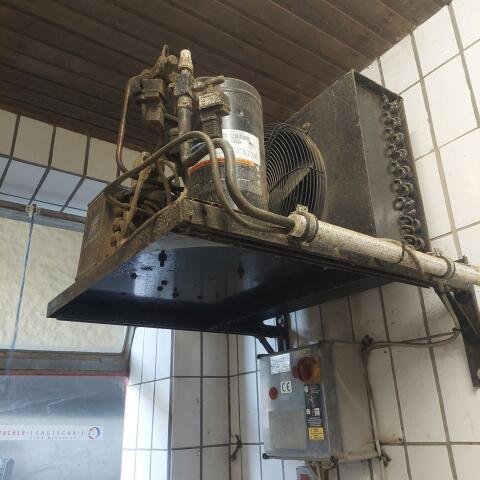 Verkaufe Milchtank 430 l mit Kühlung.