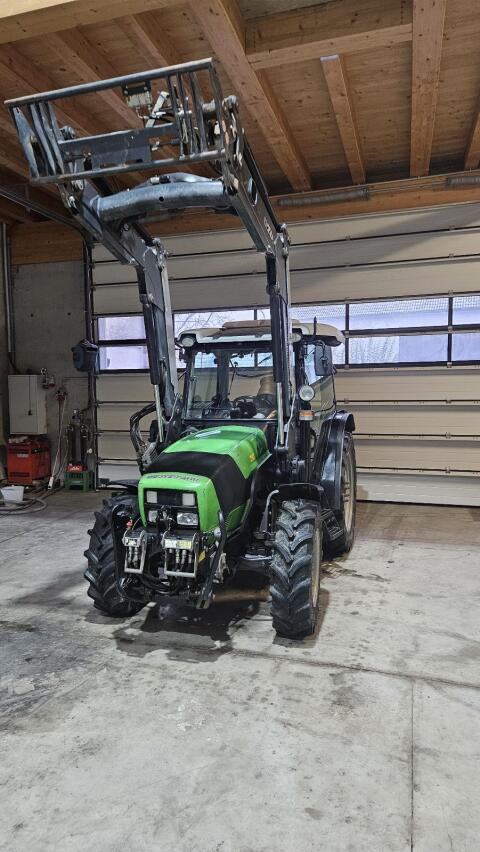 Deutz-Fahr Agroplus Traktor (Weinbau)