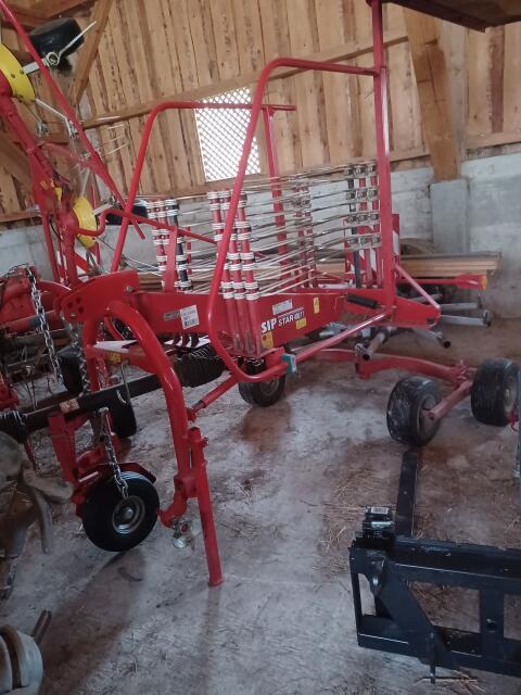 Schwader,  Schneepflug, Mostpresse , Waage, Pewag