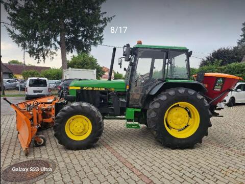 John Deere 2450 A 4WD, Vario-Schneepflug, Hauer Frontlader