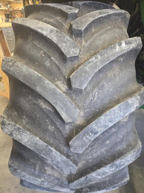 Verkaufe 2stk Kompletträder 540/65R24