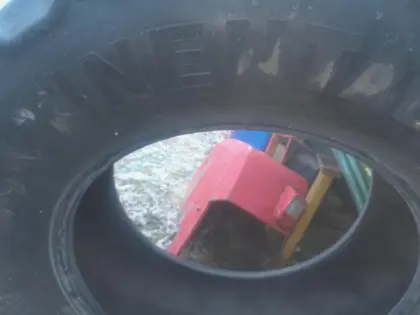 Frontgewicht gebr. Reifen 420/85-24 und 460/85-34