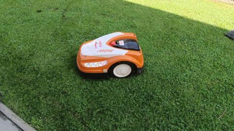 Stihl iMow RMI 422 P Rasenmähroboter