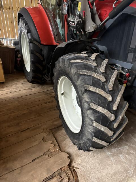 Kompletträder 480/70R38 und 440/65R28 VB