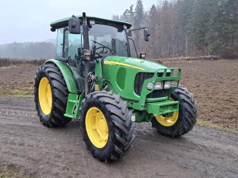 John Deere 5720