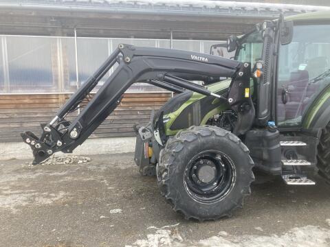 Frontlader Quicke Valtra