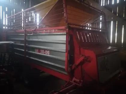 Ladewagen Gruber LH 28