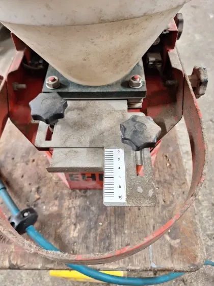 Streuer  Ölbindemittel