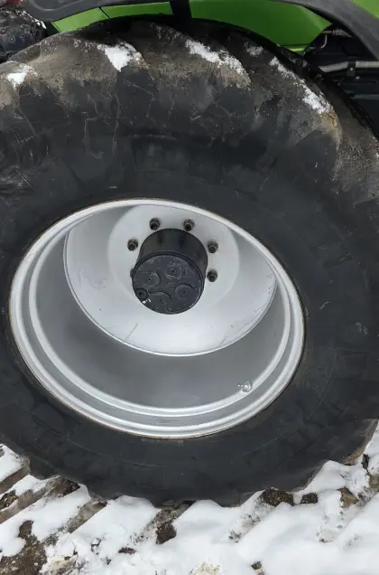 Verkaufe Felgen mit Reifen 540/65R28 und 650/65R38