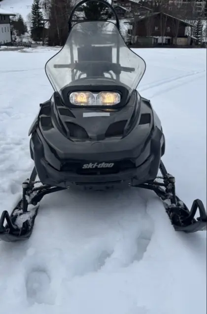 Lynx Skidoo V1000