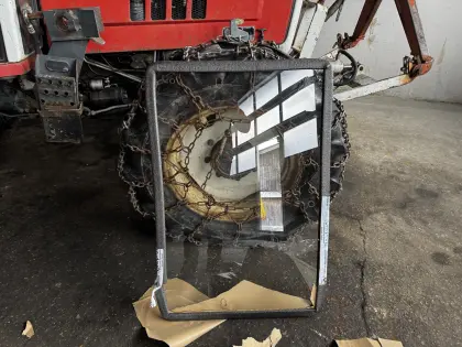 Heckscheibe Steyr 8060, 8070, 8080, 8090, 8110, 8120, 8130