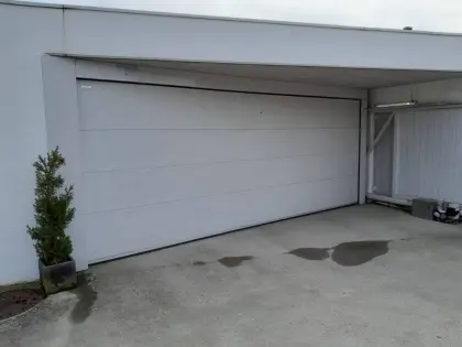 Sektionaltor Wartecker mit Berner Torantrieb