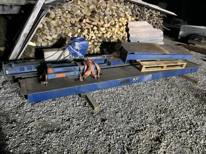 Hebebühne 4 Säulen (Abgebaut)