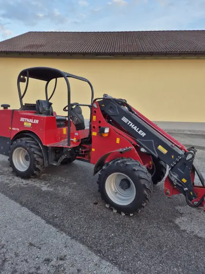 Thaler Hoflader Teleradlader Hoftrac
