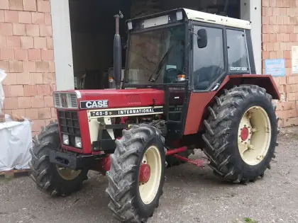 Case IHC 745 SA