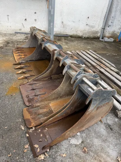 GEEL- Baggerzubehör TB290