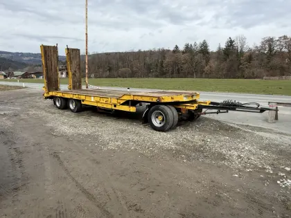 Schwarzmüller Tieflader