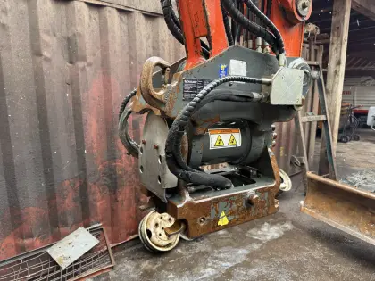 Oilquick OQ45 Powertilt PTA-100 Bj. 2022