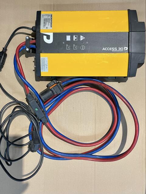 Profi Stapler Ladegerät MICROPOWER 24V 60A