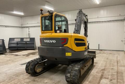 Volvo ECR88D mit Tiltrotator