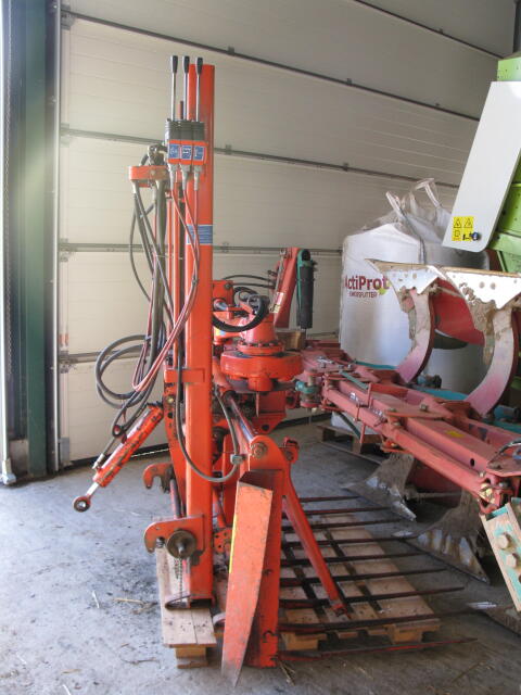 Kuhn Siloblockschneider