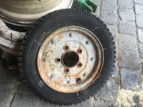 Felgen Räder Mähdrescher Fortschritt Multicar Anhänger