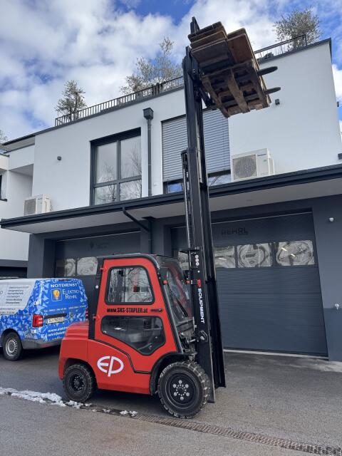 Dieselstapler EP Equipment CPCD30T8