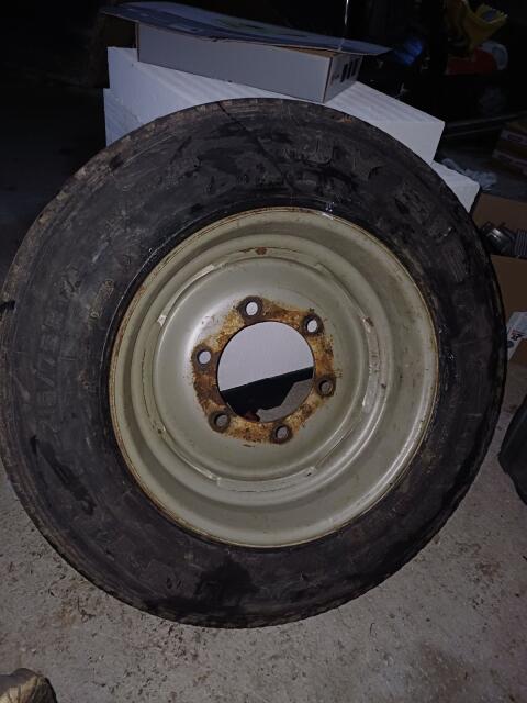 Komplettrad 215/75R17,5