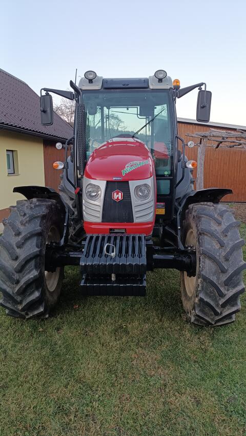 HATTAT A110 Perkins 102 PS sehr gut erhalten