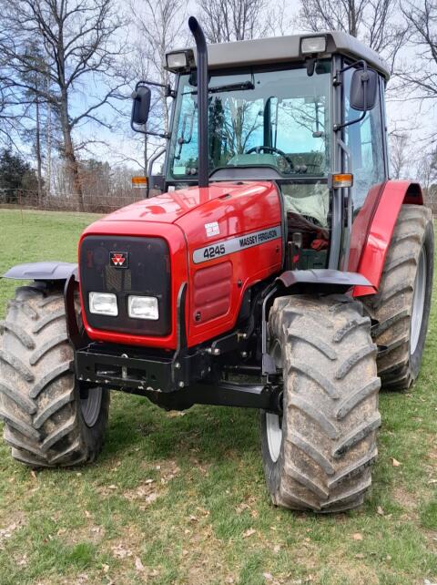 Massey Ferguson 4245