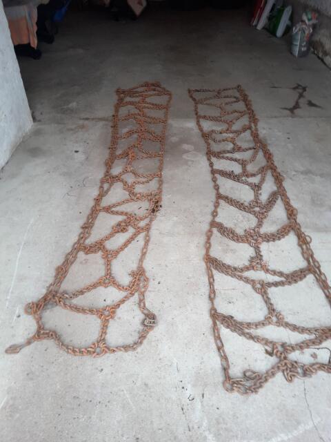 Schneeketten für Steyr 948 vorne