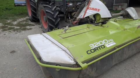 Frontmähwerk Claas Corto 3200 FN Profil