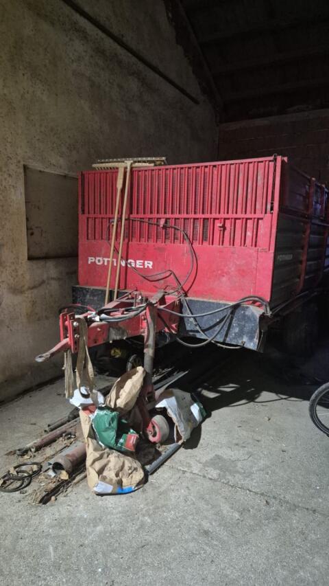 Pöttinger Häckselwagen