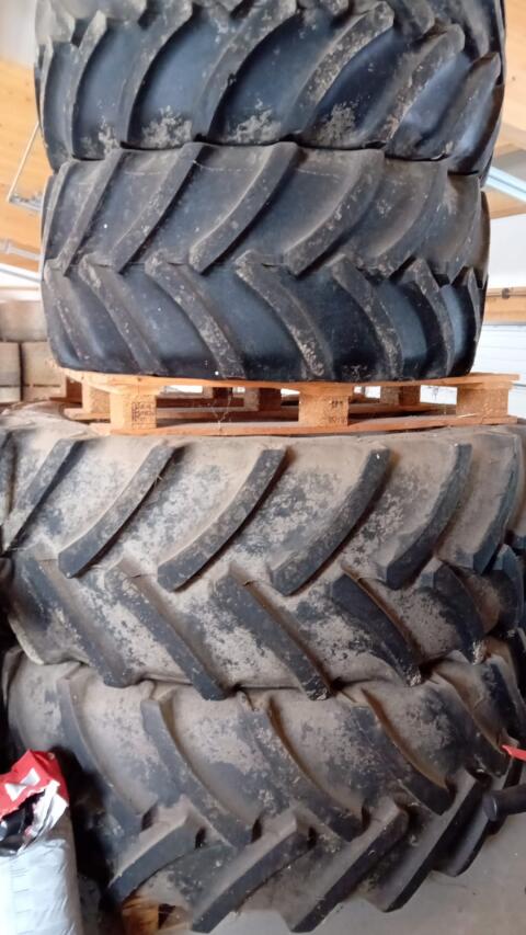 Reifen 600/65 R38 und 540/65 R24