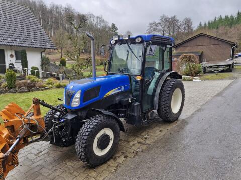 New Holland T4050F Schmalspurtraktor